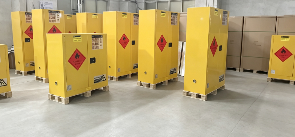 সর্বশেষ কোম্পানি ব্লগ সম্পর্কে Behind Every Large Order: How Does SUPER Ensure Safety Cabinet Quality and Delivery Capability?